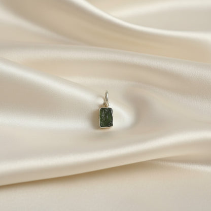 Colgante Moldavita en Plata de Ley 925 - Piedra Natural Transformadora
