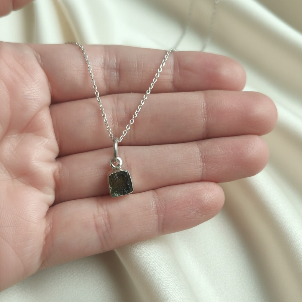 Colgante Moldavita en Plata de Ley 925 - Piedra Natural Transformadora