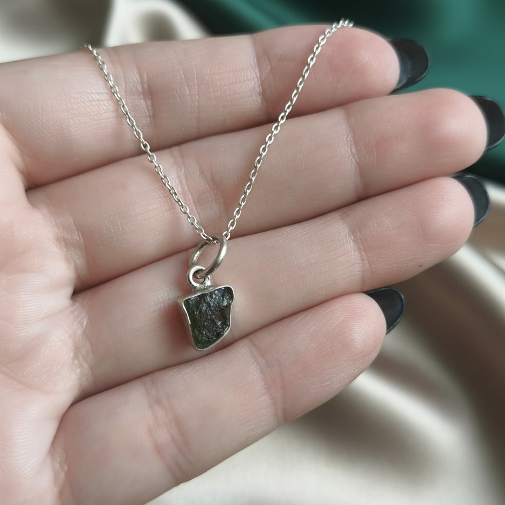 Colgante Moldavita en Plata de Ley 925 - Piedra Natural Transformadora