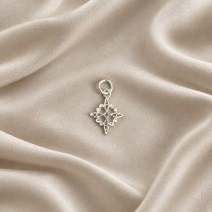 Colgante Nudo de Brujas de Plata de Ley 925