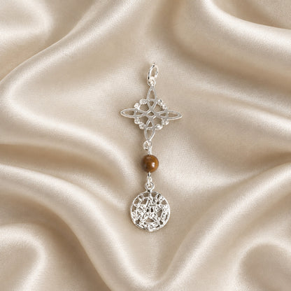 Colgante Nudo de Brujas y Tetragramatón en Plata de Ley con Ojo de Tigre