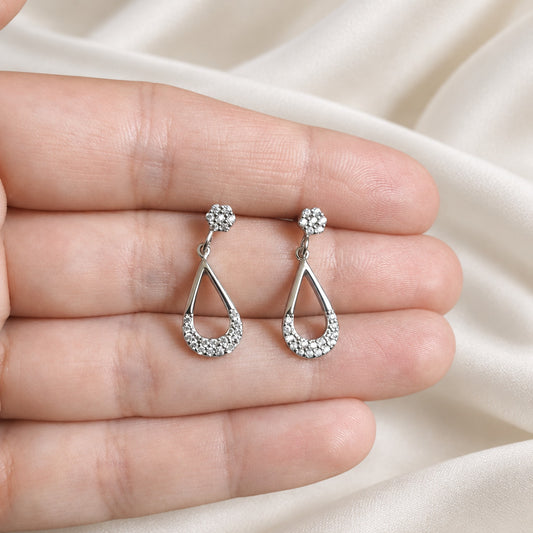 Pendientes Largos de Plata de Ley y Circonitas