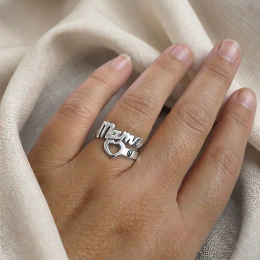 Anillo Mamá en Plata de Ley 925 con Corazón Calado