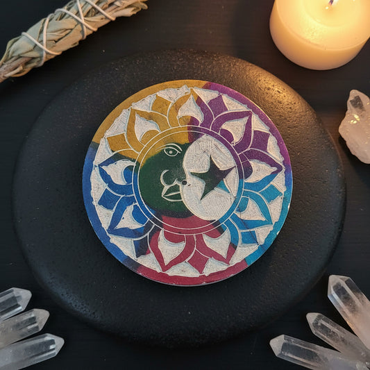 Porta-Incienso de Piedra Natural Sol y Luna – Plato Artesanal de India (7.5 cm)