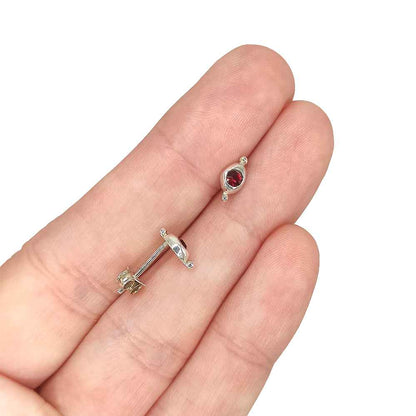 Pendientes de Plata de Ley 925 'Línea de Luz' con Circonita de Color Central (7.8 x 4 mm)