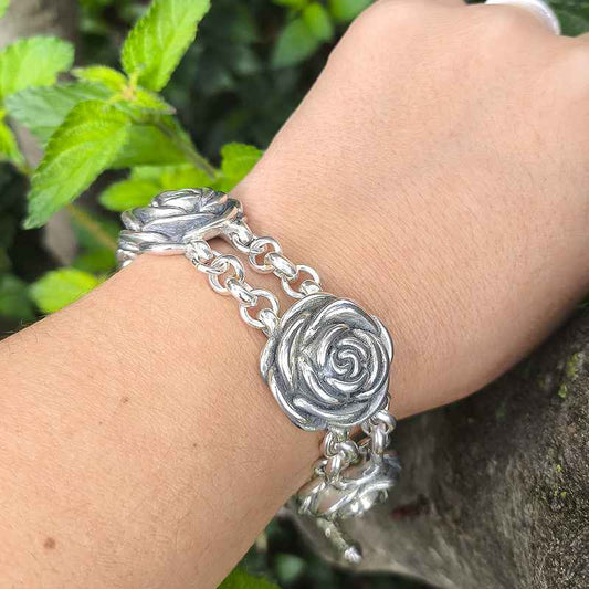 Pulsera de Rosas Doble en Plata de Ley 925 - Símbolo de Amor y Belleza Mágica