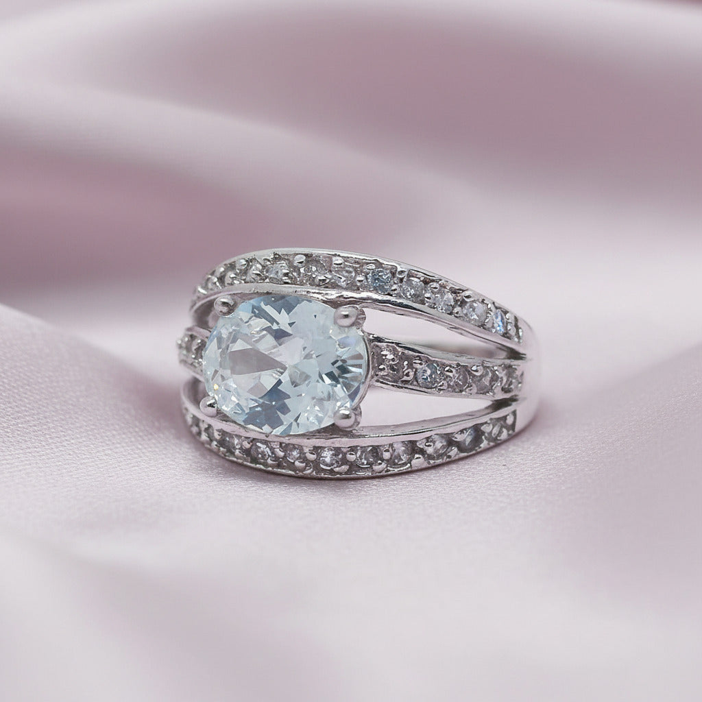Anillo Soberano de Luz - Plata de Ley 925 y Circonita - Amuleto de Claridad y Regalo de Poder
