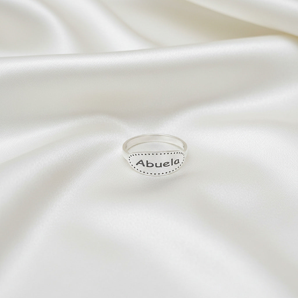 Anillo "Legado de Amor" – Plata de Ley 925 Grabado "Abuela"