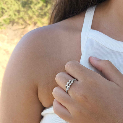 Anillo "Océano Estelar" Acuario - Plata de Ley 925 - Amuleto de Libertad, Innovación y Conciencia Universal