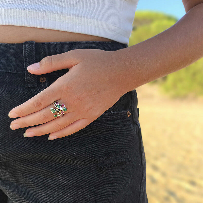 Anillo Flor de las Tres Gemas de Plata de Ley 925 con Esmeralda, Rubí y Zafiro - Amuleto de Poder Espiritual y Regalo de Alta Vibración
