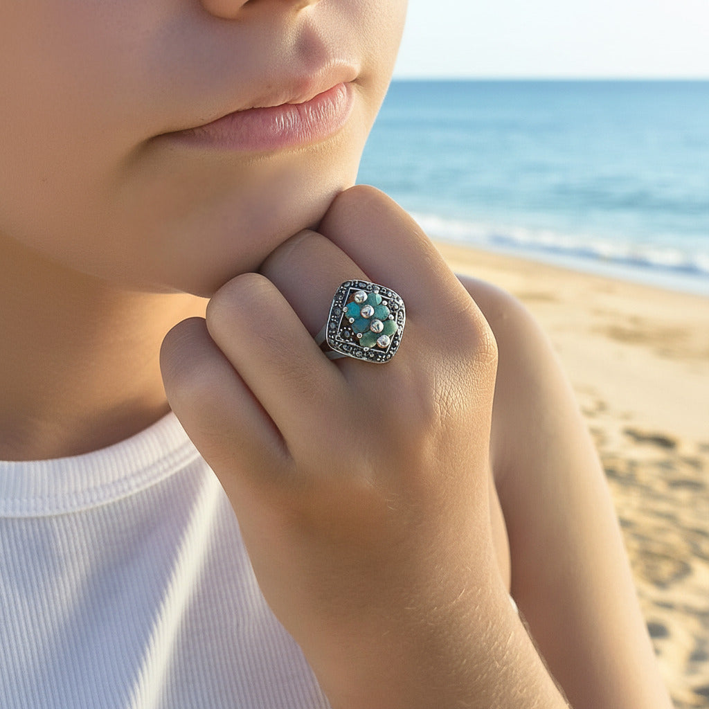 Anillo de Esmeraldas y Marquesitas en Plata de Ley 925 - Regalo de Abundancia y Elegancia