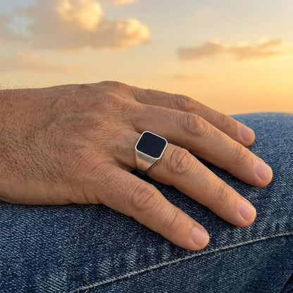 Anillo Sello Caballero de Plata de Ley 925 con Esmalte Negro
