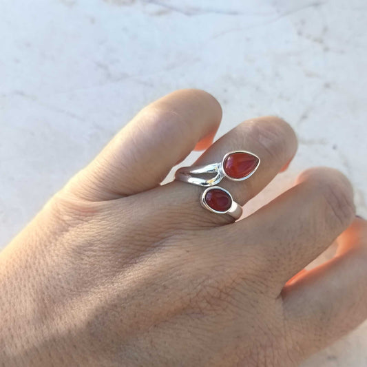 Anillo Ajustable de Plata de Ley con Cornalina Natural - Energía y Transformación