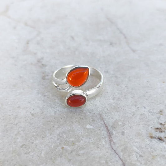 Anillo Ajustable de Plata de Ley con Cornalina Natural - Energía y Transformación