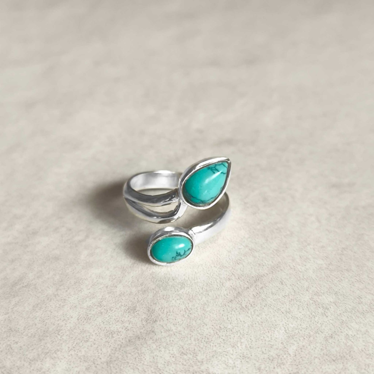 Anillo Ajustable de Turquesa Natural - Talismán Místico de Protección y Sanación Espiritual