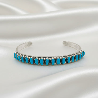 Brazalete Rígido "Cielo Ancestral" – Plata de Ley 925 con Turquesas Naturales (60mm)