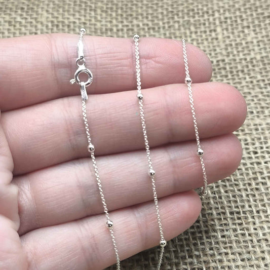 Cadena de Plata de Ley 925 "Sendero de Estrellas" - 60 cm con Bolitas de 2 mm - Guía de Luz y Fluidez Espiritual