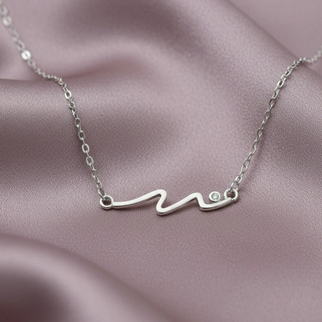 Gargantilla Ondas de Luz - Plata de Ley 925 Rodiada y Circonita Blanca - Amuleto de Fluidez y Regalo Místico