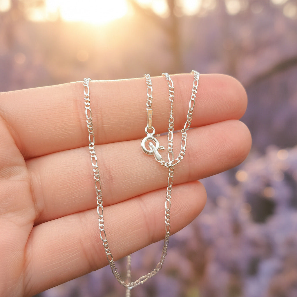 Cadena "Eternal Link" – Eslabón Figaro 1.5mm en Plata de Ley (50 cm)