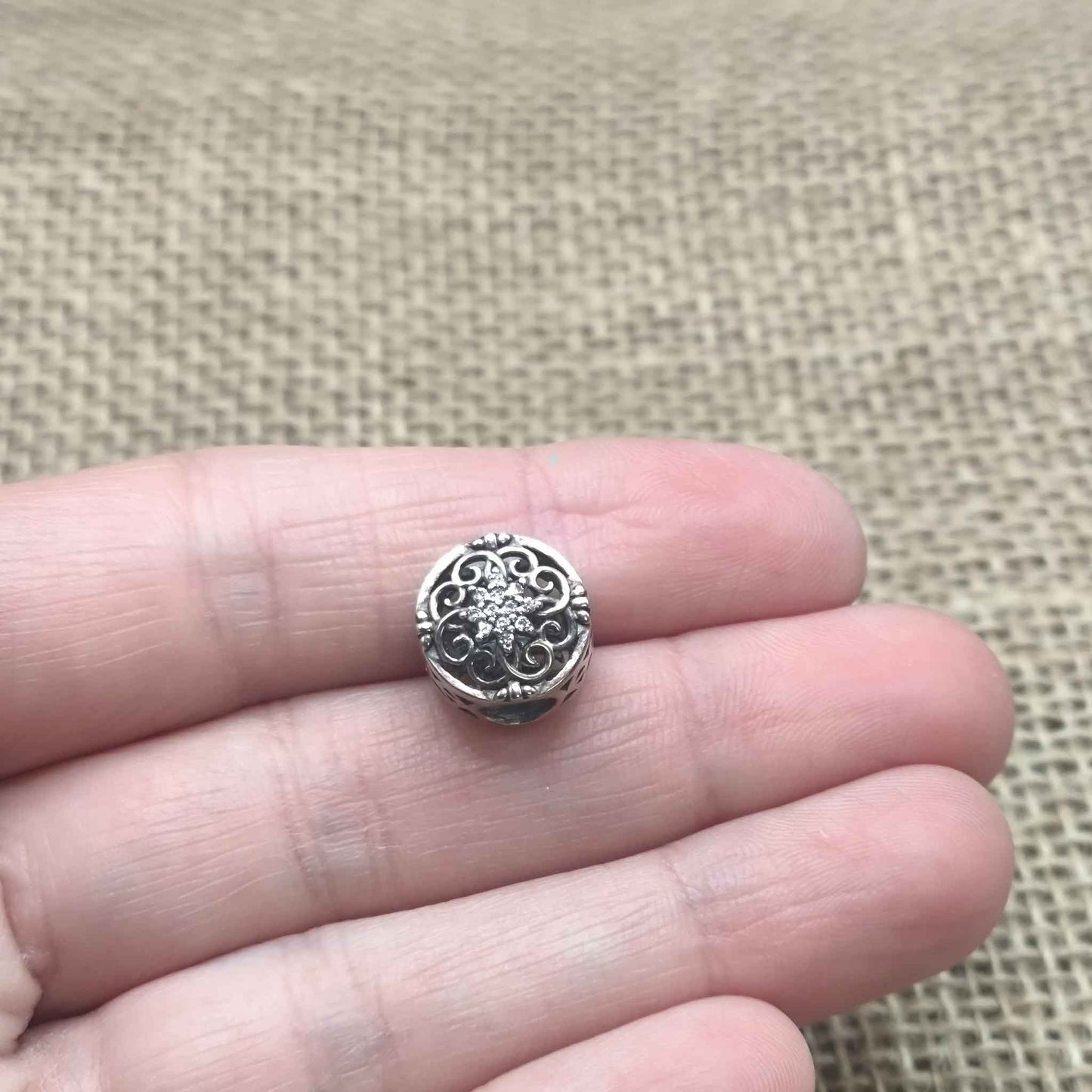 Charm "Estrella del Destino" en Plata de Ley 925 - Calado con Circonitas Brillantes - Amuleto de Guía y Protección Espiritual