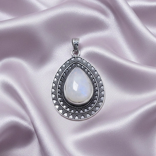 Colgante "Luz de Selene" – Piedra de Luna Natural en Plata de Ley 925 Labrada
