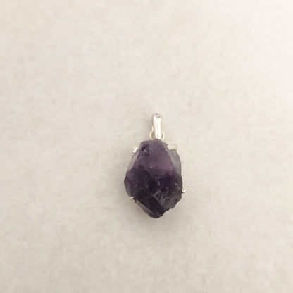 Colgante de Amatista Natural - Piedra de Paz y Transformación Espiritual