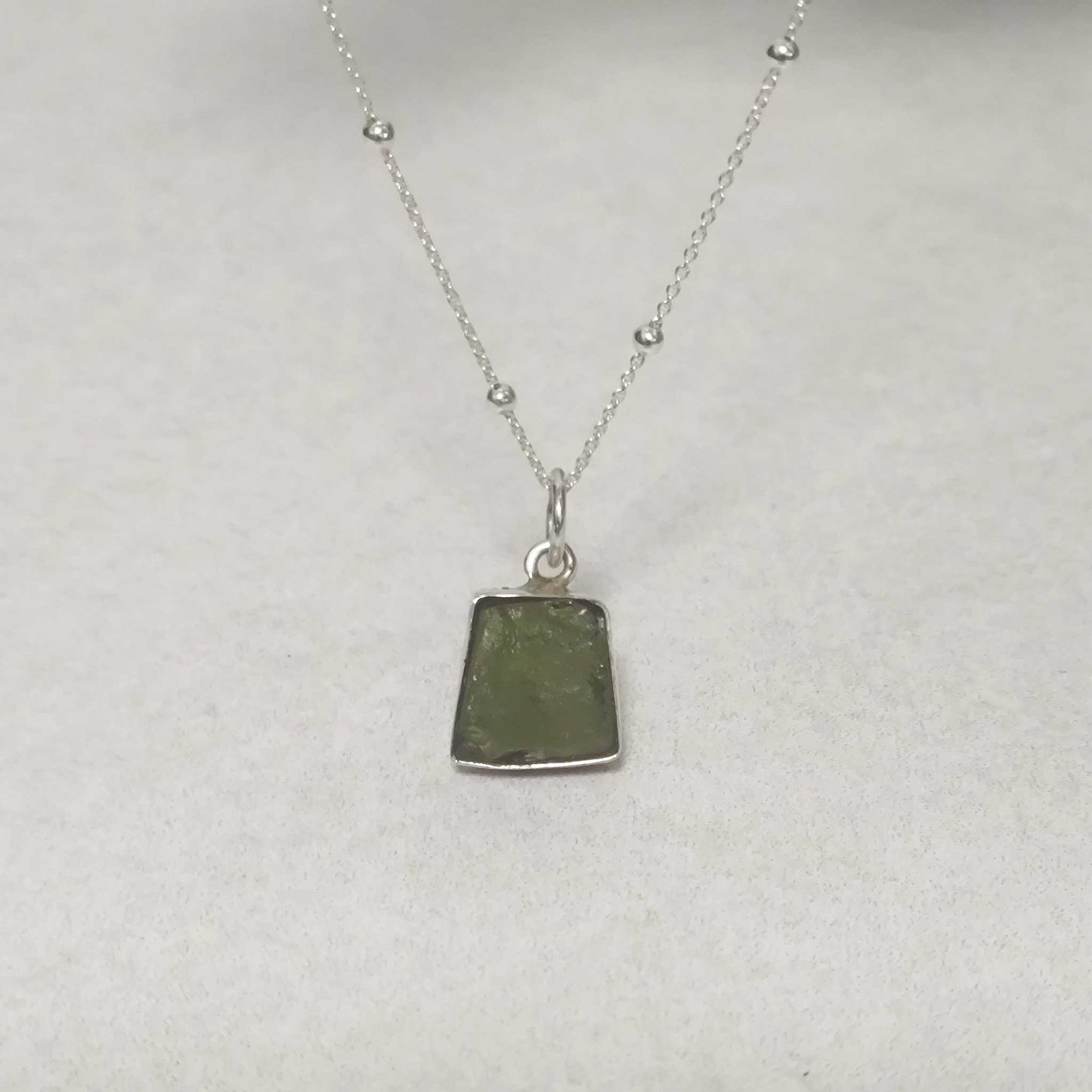 Colgante Moldavita en Plata de Ley 925 - Piedra Natural Transformadora