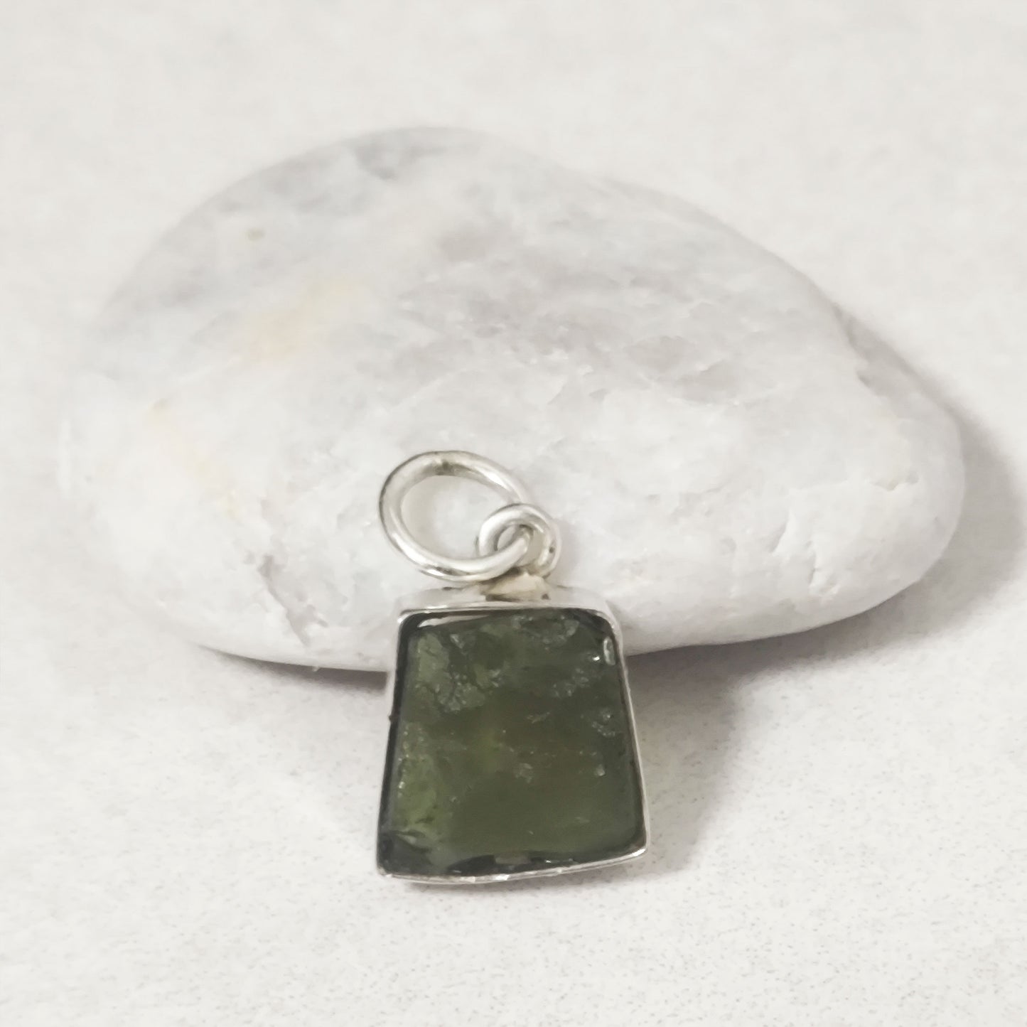 Colgante Moldavita en Plata de Ley 925 - Piedra Natural Transformadora