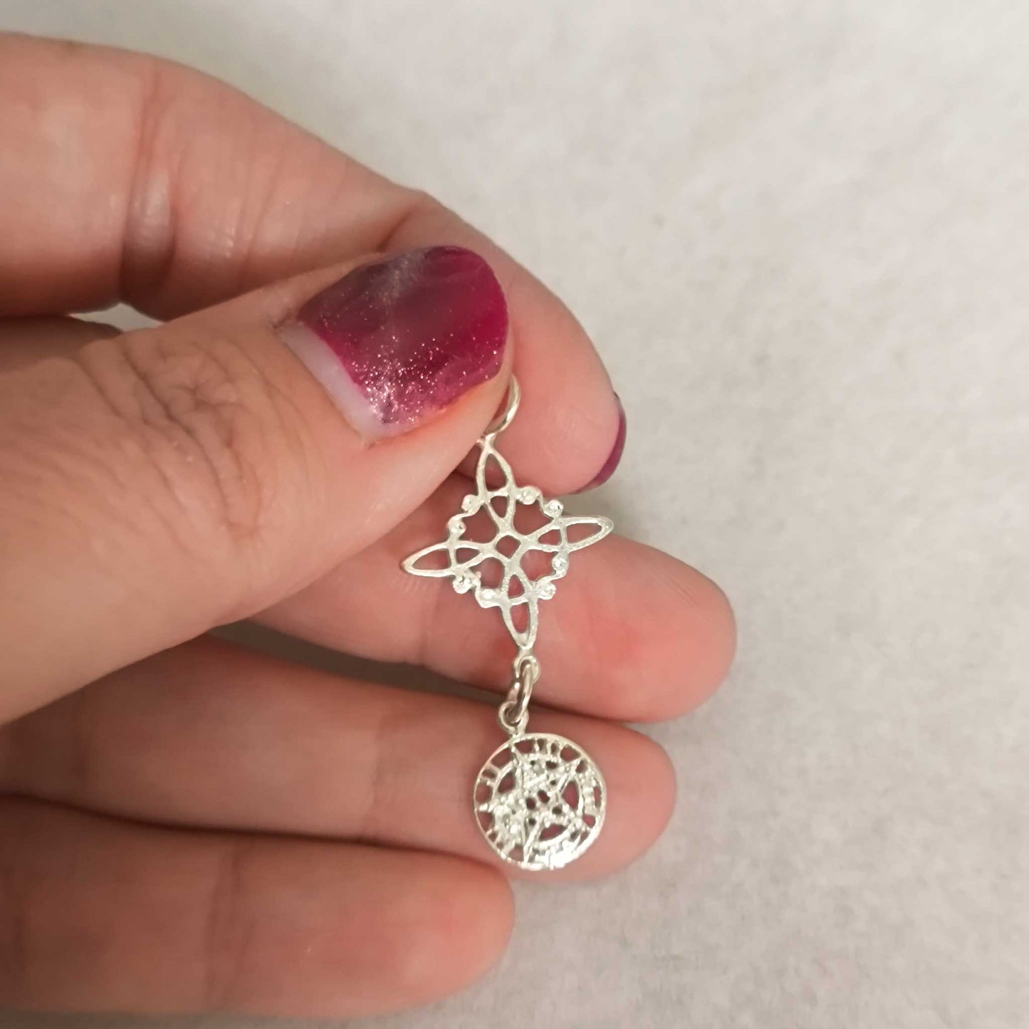 Colgante de Plata de Ley Nudo de Bruja y Tetragramatón - Protección Esotérica