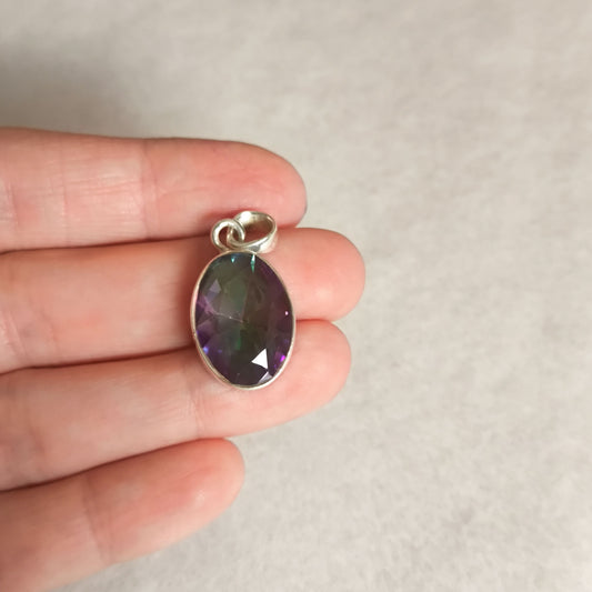 Colgante Cuarzo Aura Titanio Plata de Ley 925 - Alta Vibración y Limpieza del Aura