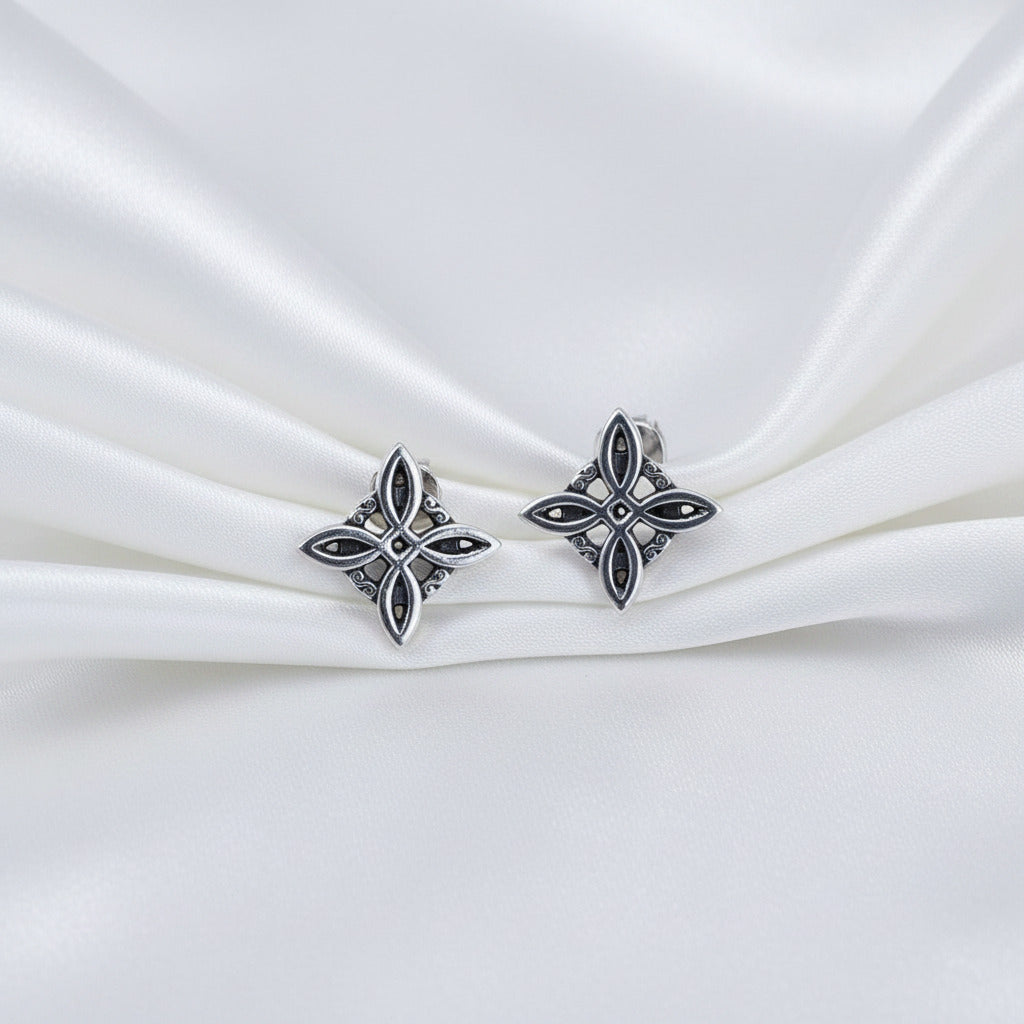 Pendientes Nudo de Bruja en Plata de Ley 925 - Amuleto de Protección y Deflector de Negatividad para Regalo Místico