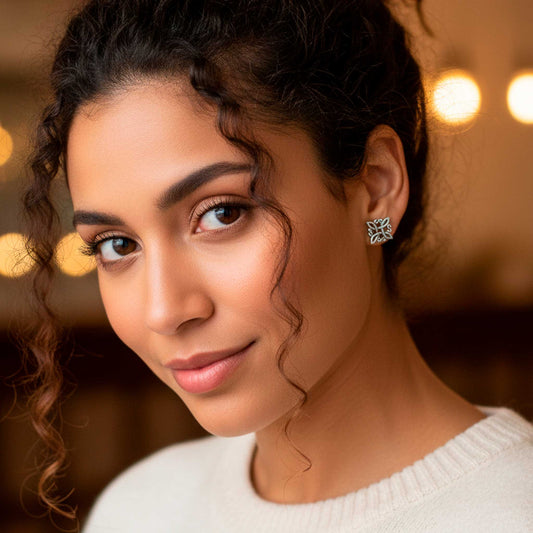 Pendientes Nudo de Bruja en Plata de Ley 925