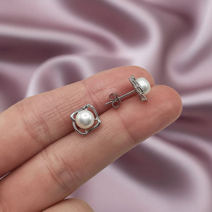 Pendientes de Perla Cultivada y Plata de Ley 925 Rodiada - Amuleto de Sabiduría Lunar y Regalo de Protección