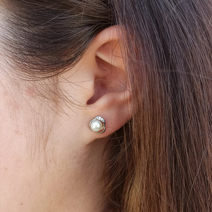 Pendientes de Perla Blanca y Circonitas en Plata de Ley 925