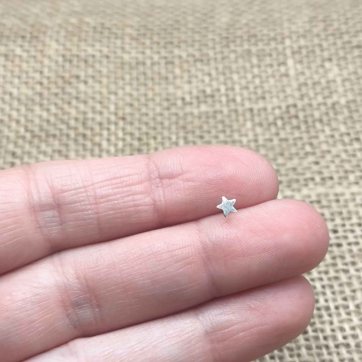 Piercing de Nariz "Estrella Polar" en Plata de Ley 925 - Amuleto de Guía, Claridad y Destino (3.5 mm)