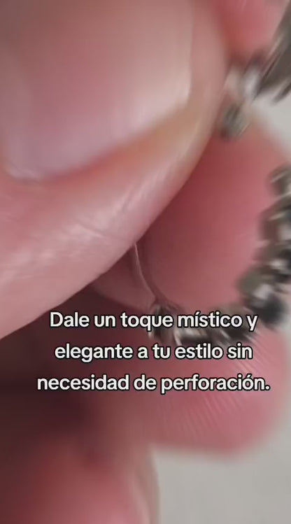 Pendientes de Cartílago de Plata de Ley 925 Rodiada con Circonitas Negras - Joyería de Estilo Místico y Regalo Elegante
