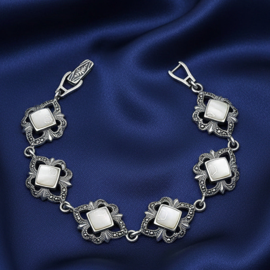 Pulsera de Eslabones Vintage en Plata de Ley 925 con Marquesitas y Nácar Natural - Joyería de Diseño Antiguo y Regalo Sofisticado