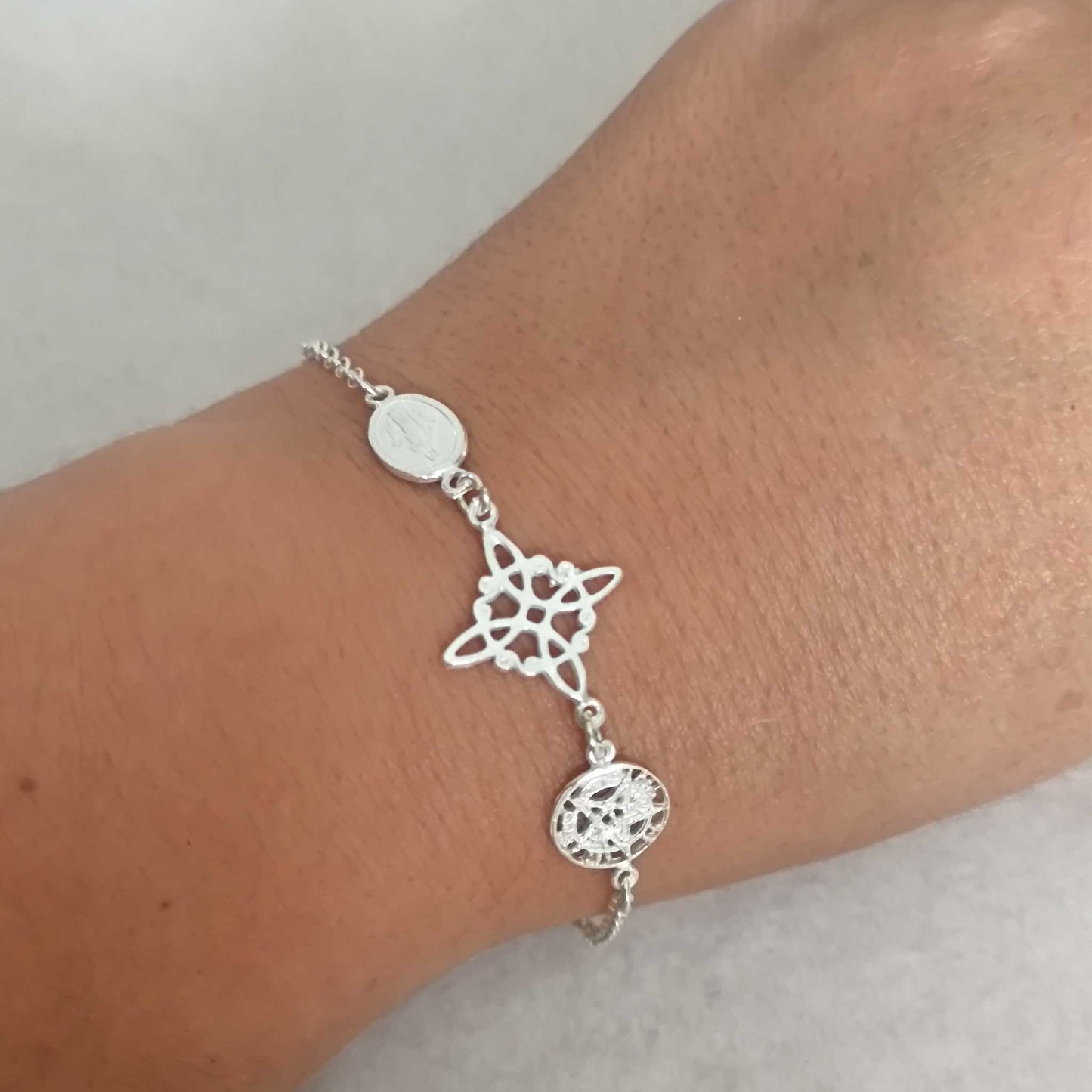 Pulsera de Plata Sagrada - Triple Amuleto de Protección Espiritual