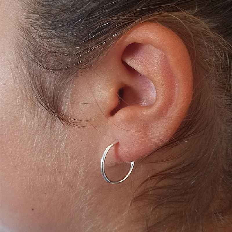 Aros Clásicos Finos de Plata de Ley 925 - Grosor 1.5mm - Varias Medidas