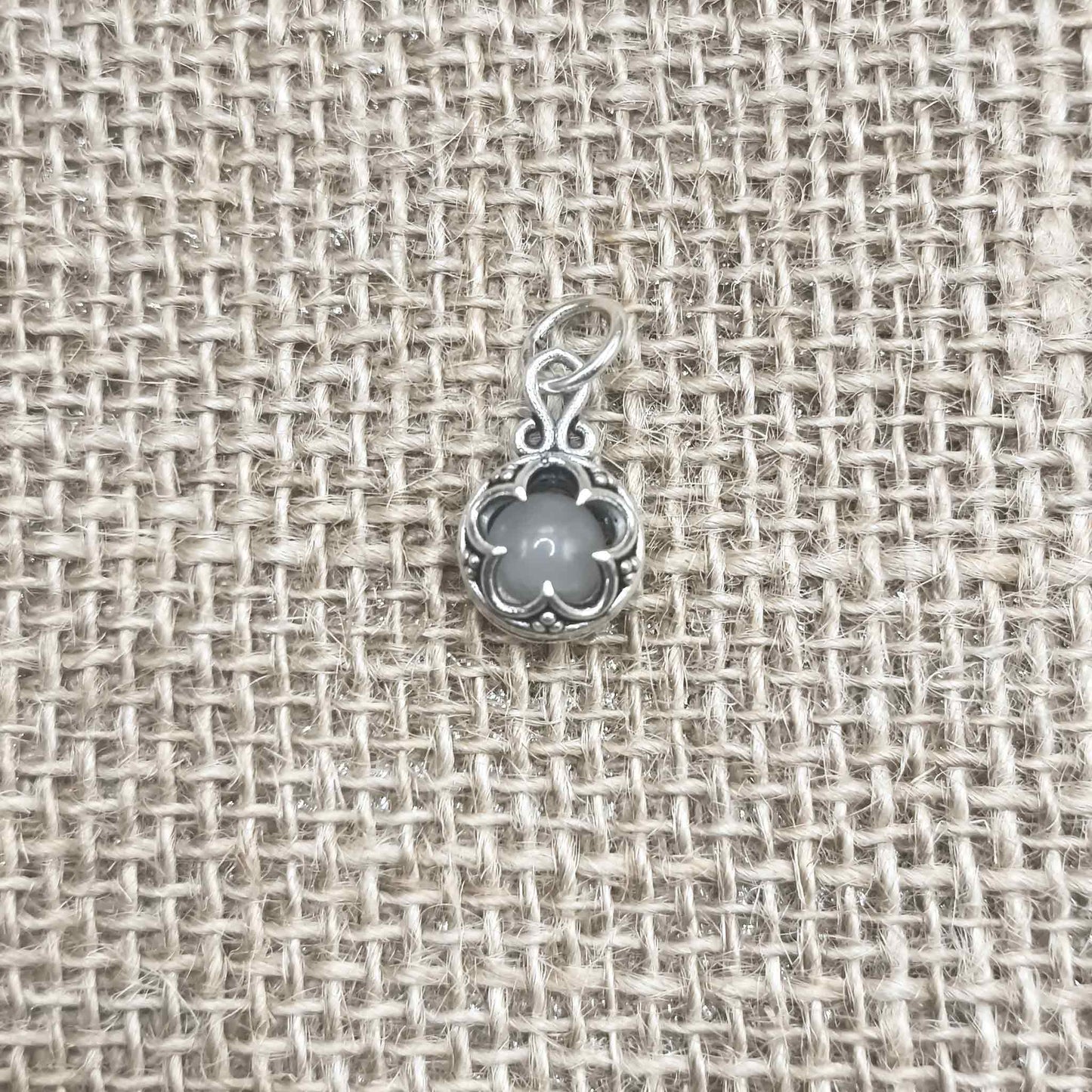 Colgante Gotland (Plata de Ley 925) con Cuarzo Rosa - Sanación Emocional, Paz Profunda y Amor Incondicional