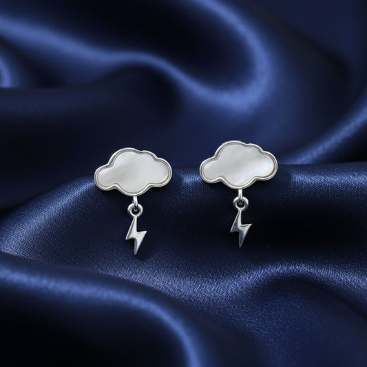 Pendientes de Nube y Rayo en Plata de Ley 925 Rodiada con Nácar Natural - Amuleto de Fuerza Celestial y Regalo Místico