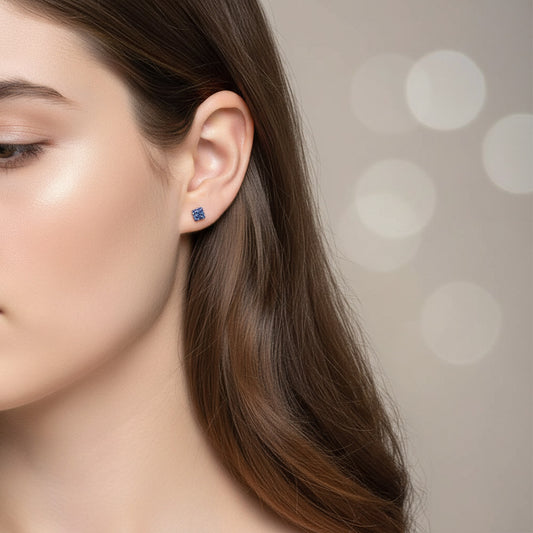 Pendientes de Rombo en Plata de Ley 925 y Cristal Malva - Joya de Botón Minimalista para Regalo Elegante