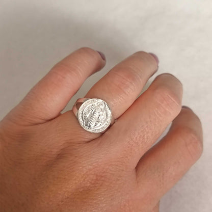 Anillo Ajustable de Plata 925 con Medalla de San Benito